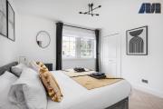 Modern Edinburgh 2 Bed Residence