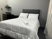 Habitación en el centro de asunción solo efectivo guaranies