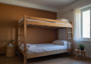 Umweltfreundliches Gemütliches Etagenbett Zimmer mit Privatem Bad Nähe Flughafen