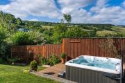 Haldon View - Characterful Devon cottage boasts stunning countryside views and hot tub