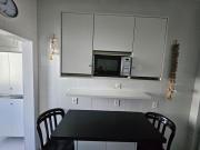 Encantador - Pé na Areia - WiFi - Serviço Praia - Guarujá - SP