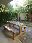 2 bedroom cottage walking distance to beaches