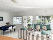 Oorgenoeg In Arniston