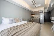 Furnished Studio in Avida Towers Riala, Cebu IT Park with Pool View, Fast WiFi, Netflix and More