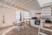 Functional & equipped duplex studio, Old Lille