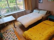 Spacious family house-amazing garden&opposite park