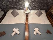 大阪中心地にステイ！無料駐車場付き物件！最大7名宿泊可能、1DK戸建を一棟貸切！無料WIFI付き！