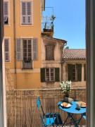 Le Bosio-studio avec vue mer