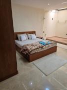 Hayat Pyramids house 75S