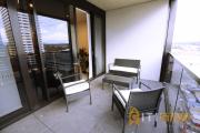 2bd 2bth - Chic Apt in Woden CBD
