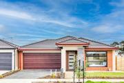 StayAU Charming 4BR Retreat in Wyndham Vale