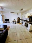 Kingelph Stylish 1- Bedroom Apartment