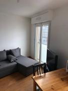 Studio meublé à louer 100 m de métro ligne 7