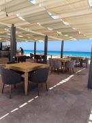 شالية بالرووف غرفتيين مكييف للأيجار بقرية ايماريتس هايتس بالساحل الشمالي - A chalet with a rooftop and two air-conditioned bedrooms for rent in Emirates Heights , North Coast