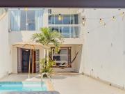 Cabo Frio 3 Suítes, Piscina, 4 Vagas, Praia 8min