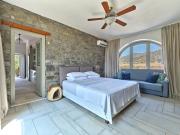 Top Aspro Chorio Paros