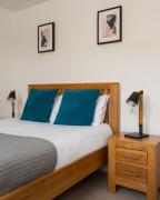 Victoria - Vincent Square by Viridian Apartments