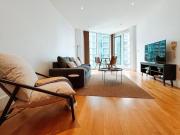 Two Bedroom Luxury Waterfront Apartment in London