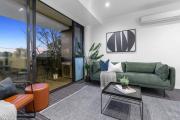 Luxurious Fitzroy Street Getaway