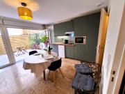 Studio LILAS avec terrasse au calme