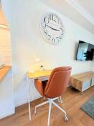 Spacious Apt with pool & parking