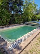 Four Flowers Apartman