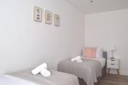 New Flat near Luton Airport FREE PARKING New Flat near Luton Airport FREE PARKING