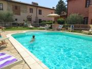 vicino a San Gimignano, relax tra piscina e natura, fast internet STARLINK