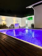 Casa na Pinheira com 5 Quartos, Piscina e Área Gourmet