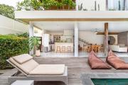 Villa Ace - Modern 2BR Villa in Seminyak with Spacious Bedrooms, Bathtub & Private Pool