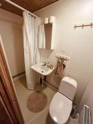 Mysig stuga med sjöutsikt