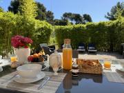 LAuguière Est, maisonnette sans vis-à-vis et au calme avec vue sur les vignes