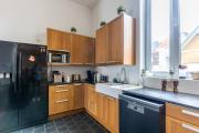 Very spacious apartment in townhouse, top location! Very spacious apartment in townhouse, top location!