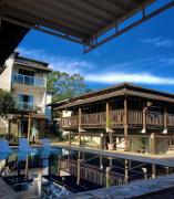 Penedo House Pousada