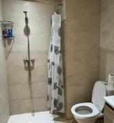 un studio comfortable