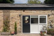 Light, modern detached studio in Eyam