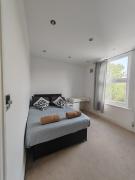 Spacious 3 bedroom in London