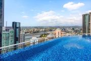 Modern Style 1Bed 1Bath Balcony Pool CBD