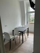 5 Betten - 2 Zimmer - Küche - Diele - Bad - A13