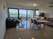 Apartman Hela s direktnim pogledom na more i zajedničkim bazenom