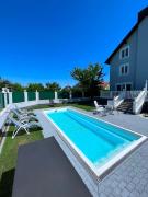 Luxuriöses Apartment mit Pool