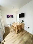 Sleep 6 - 5 min from Camden Market HW5