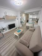 Torrevieja preciosos moderno piso cerca de la playa del cura y todos los servicios en calle la loma