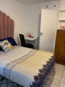 1 Cozy and Modern Studio Apartment in Central London