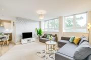 Modern Comfort flat Town Centre up to 8 people Modern Comfort flat Town Centre up to 8 people