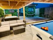 Hazells Lodge Farm Stay Sleeps 2 Undercover Hottub and Pool Table Hazells Lodge Farm Stay Sleeps 2 Undercover Hottub and Pool Table