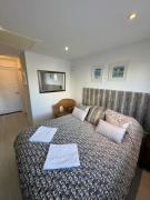 Cosy 1 bed apartment near Crantock beach