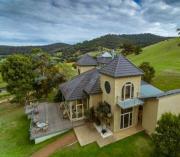 Sutherland Estate - Stunning Yarra Valley Vineyard