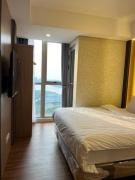 Shanghai Room Gold coast studio netflix sofabed