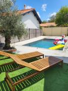 maison indépendante avec piscine